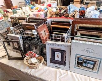 Picture Frames, Yarn and Crafts!