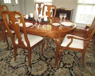 DINING ROOM TABLE AND 6 CHAIRS