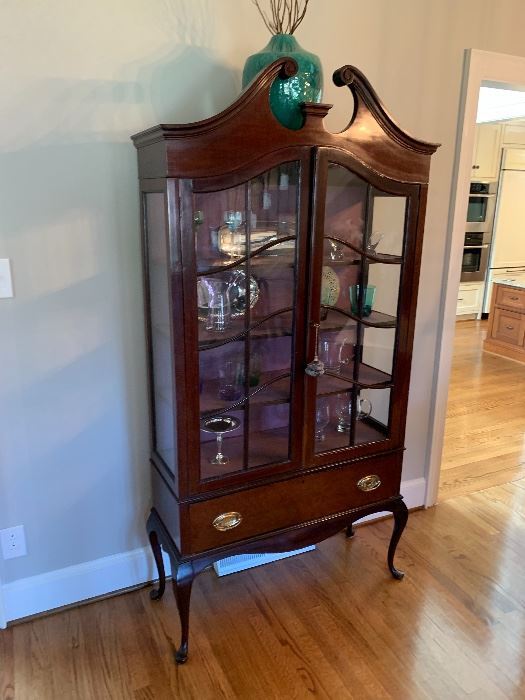 Gorgeous Georgian Design China Cabinet - Queen Anne Legs....perfect size for the smaller dining room. 