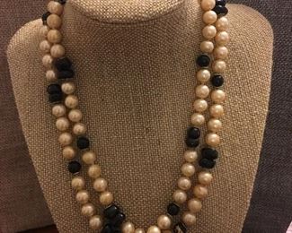 Cultured Pearl Strands