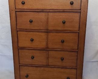 Liberty Furniture Chest of Drawers
