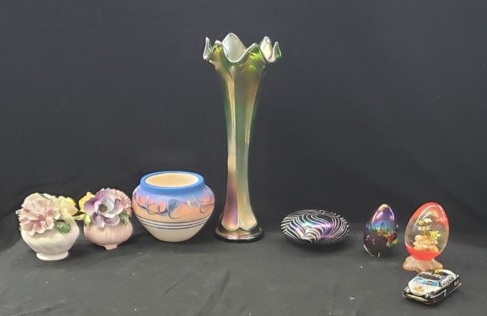 Carnival Vase & Art Glass
