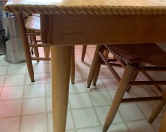 #25	handmade solid wood dining table w 4 chairs 52x31x29 	 $150.00 
