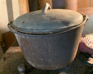 #76	dutch oven with lid iron 	 $30.00 
