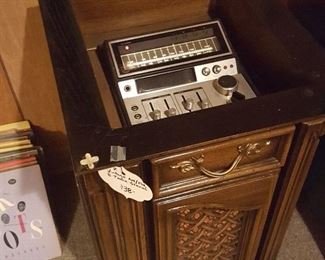 Stereophonic AM/FM/8-Track stereo (WORKS!)