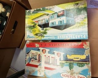 Clip together Lionel Buildings