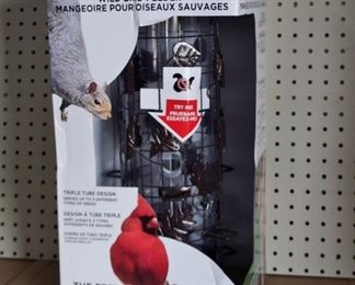 Squirrel-Proof Bird Feeder