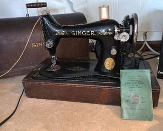 Vintage Singer elec. sewing machine 