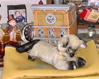 Kamar Living Pets Stuffed Siamese Cat