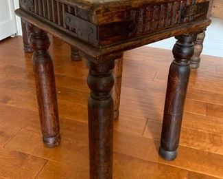 2 Rustic Distressed Wood End Tables PAIR	25x18x18in	HxWxD