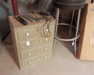primitive cabinet w/drawers