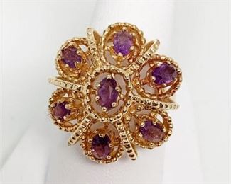 Lot 001 
Victorian Amethyst Dome Ring
