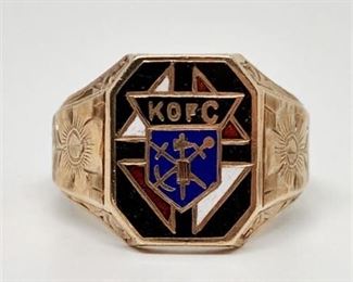 Lot 005 
Knights of Columbus 10 Karat Gold Mens Ring