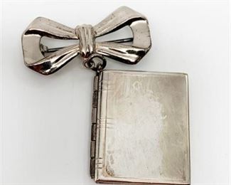 Lot 007 
Vintage 1940's Bow Book Locket Brooch