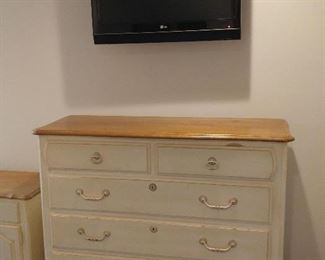 Ethan Allen chest
