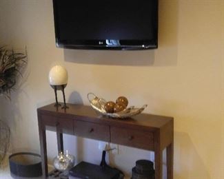 Console table