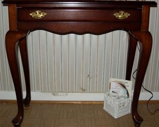 Bombay Company side or hall table with drawer, 31"