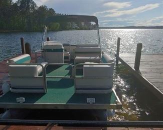18' Pontoon 