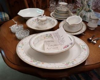 Many sets of fine china
