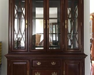 China cabinet, hutch, display cabinet 