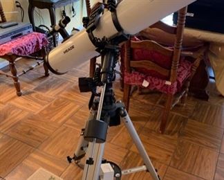 Meade Digital Auto Find Telescope w/ asscessories