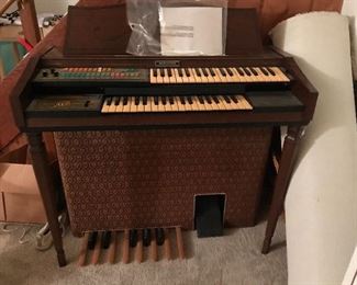 Baby sisters 1960s Wurlitzer organ .
How she loved to play, 
Quieter than a piano, thankfully!!