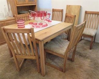 Table and chairs - Universal Furniture Co.