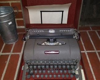 Underwood Vintage Typewriter