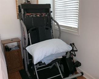 Fold up treadmill 