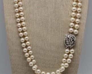 JEWELRY Platinum and Diamond Pearl Necklace