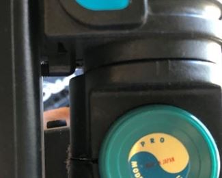 Pro Model 1370C Tripod