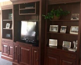 Traditional wall unit, 3 piece