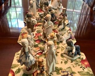 Lladros, Hummels, Nao & vintage porcelain figurines