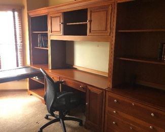 Desk with return and additional bookcase with drawers