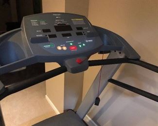 Precor 9.27 Treadmill - excellent condition!