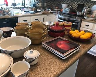 Soup bowl, service ware and appetizer plates