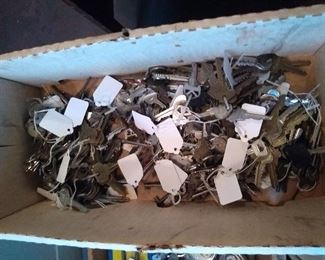 COLLECTION OF KEYS