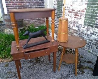 COUNTRY TABLES-CHURN