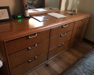 Oak 9 Drawer Dresser