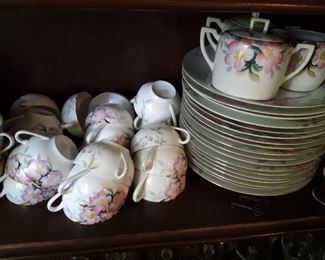 Noritake hand-painted dish set, Apple Rose