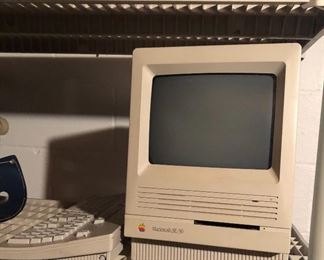 Macintosh SE/30 computer