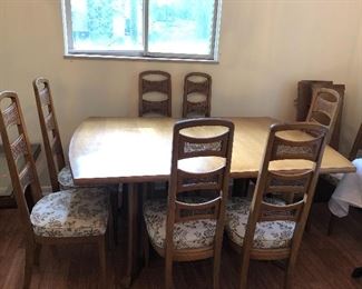 Vintage Dining table with extension leaves and 8 chairs