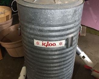 15 gallon Igloo galvanized thermos cooler
