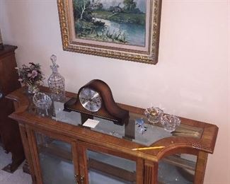 Display cabinet/mantle clock