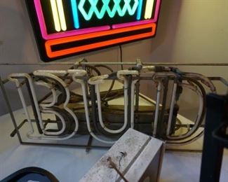 BUD neon Light