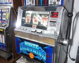 White Lightning Slot machine