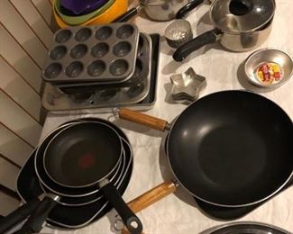 Frying pans, cup cake and muffin tins