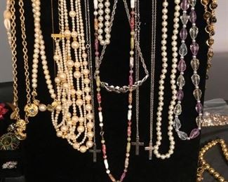 Costume jewelry necklaces