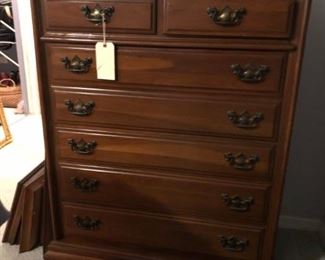 Chest of drawers