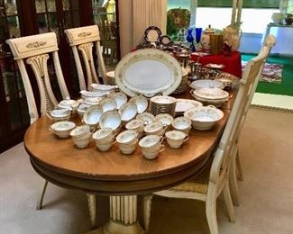 Dining Room Table with 4 chairs